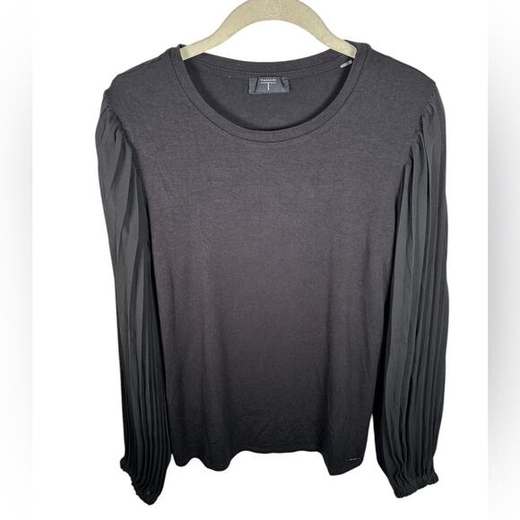 Tahari Pleated Sleeve Blouse Black Womens size small Classic Minimalist Classy - Picture 1 of 8